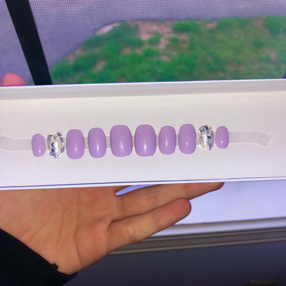 Custom nails